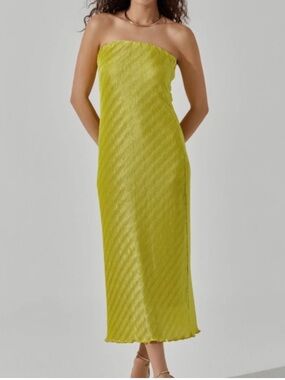 Astr The Label Plissé Strapless Midi Dress - Avocado